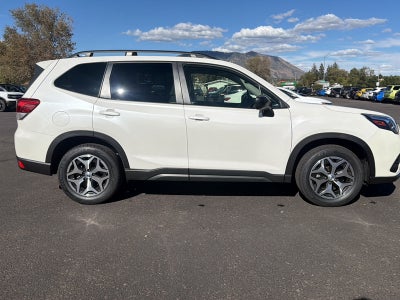 2023 Subaru Forester Base