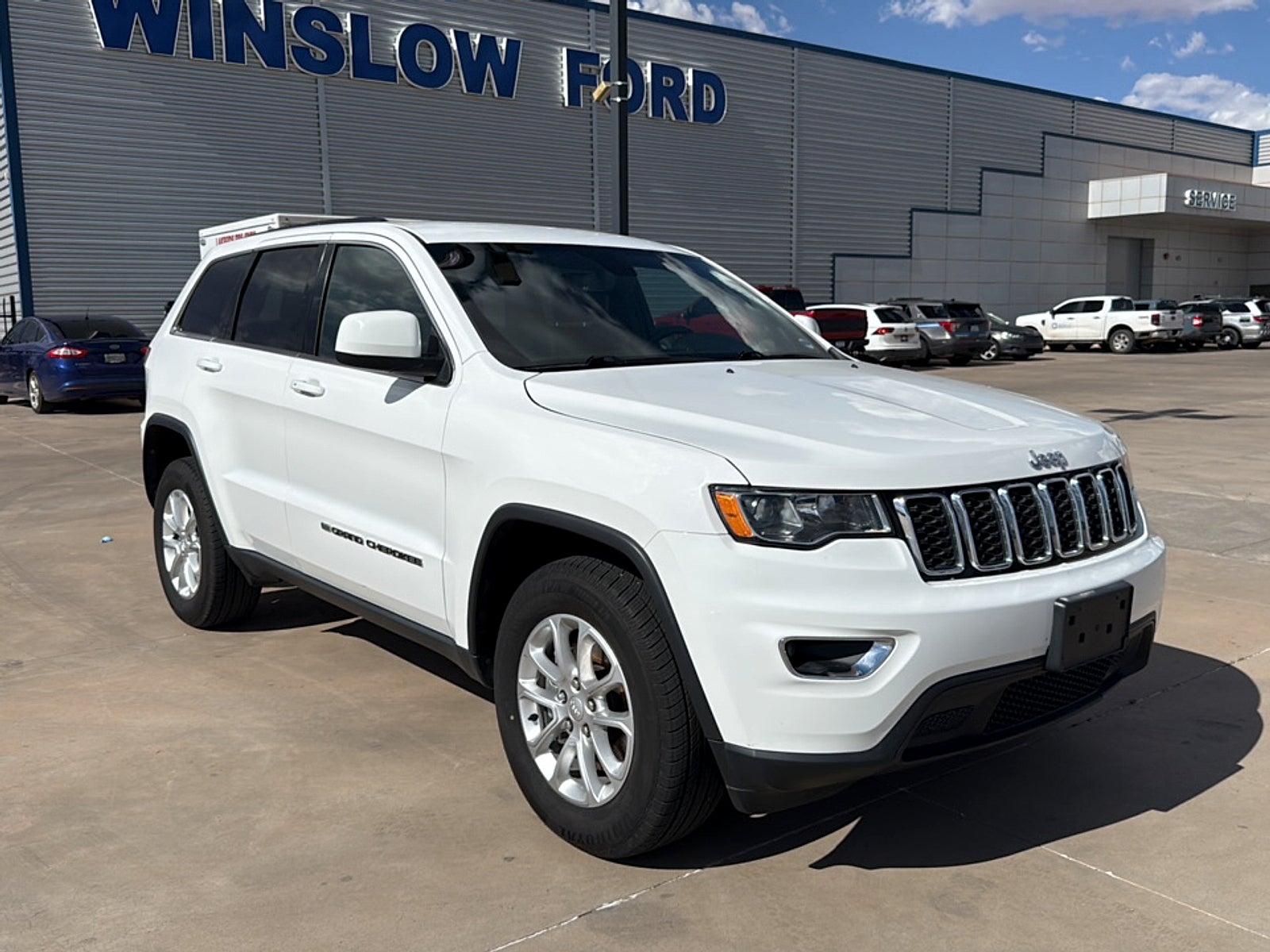 2022 Jeep Grand Cherokee Laredo 4x4