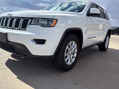 2022 Jeep Grand Cherokee Laredo 4x4