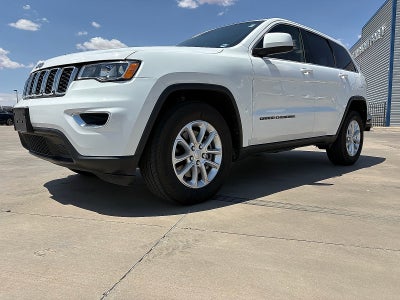 2022 Jeep Grand Cherokee Laredo 4x4