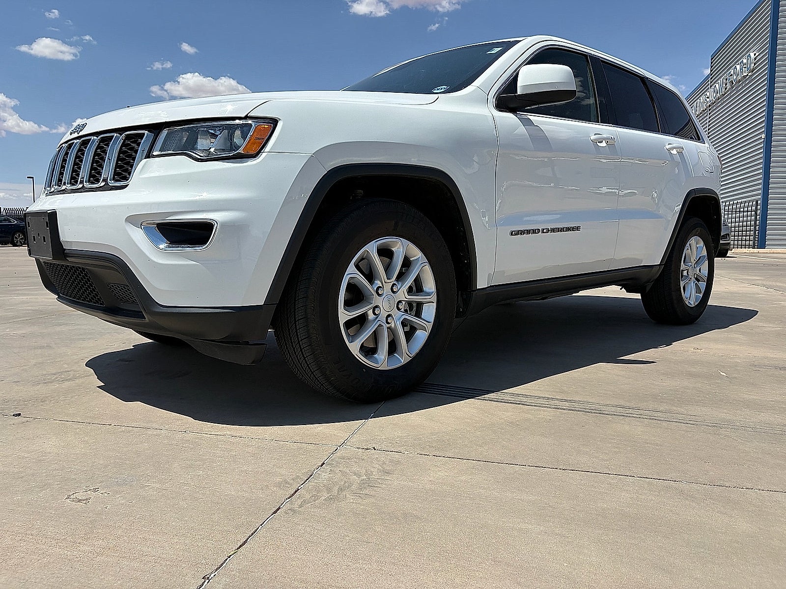 2022 Jeep Grand Cherokee Laredo 4x4
