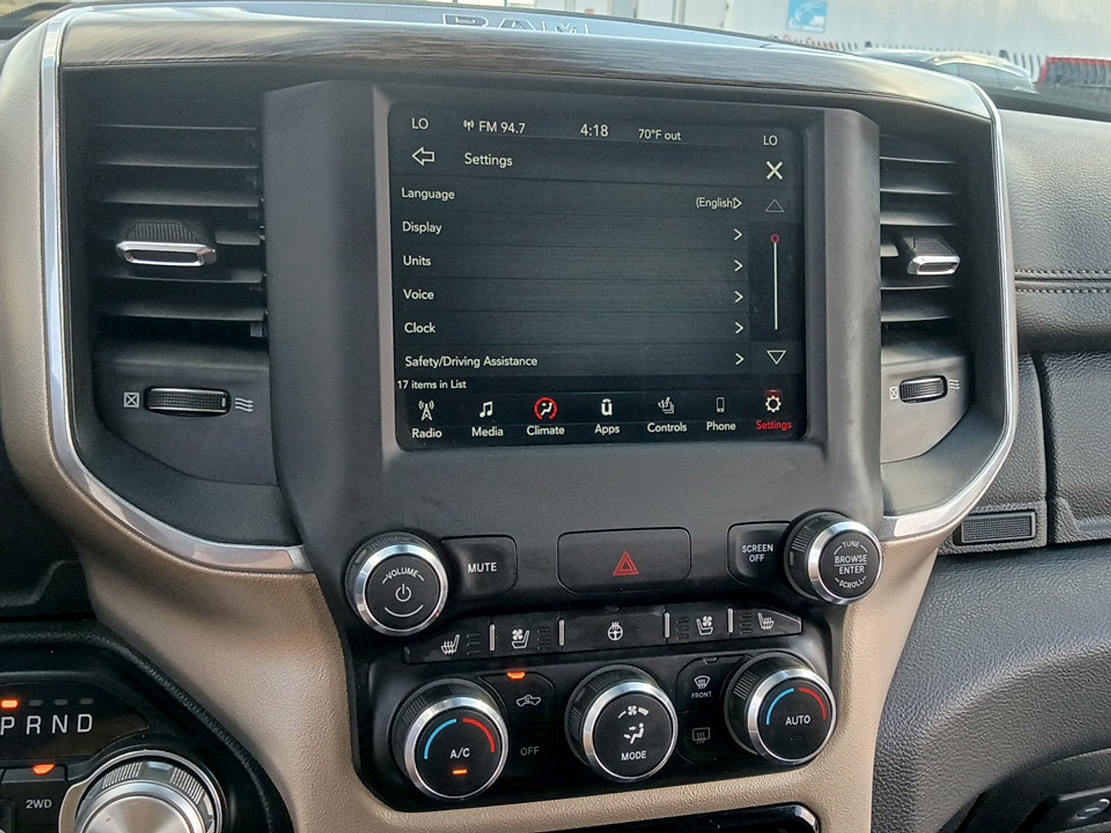 2020 RAM 1500 Laramie Crew Cab 4x4 6'4" Box