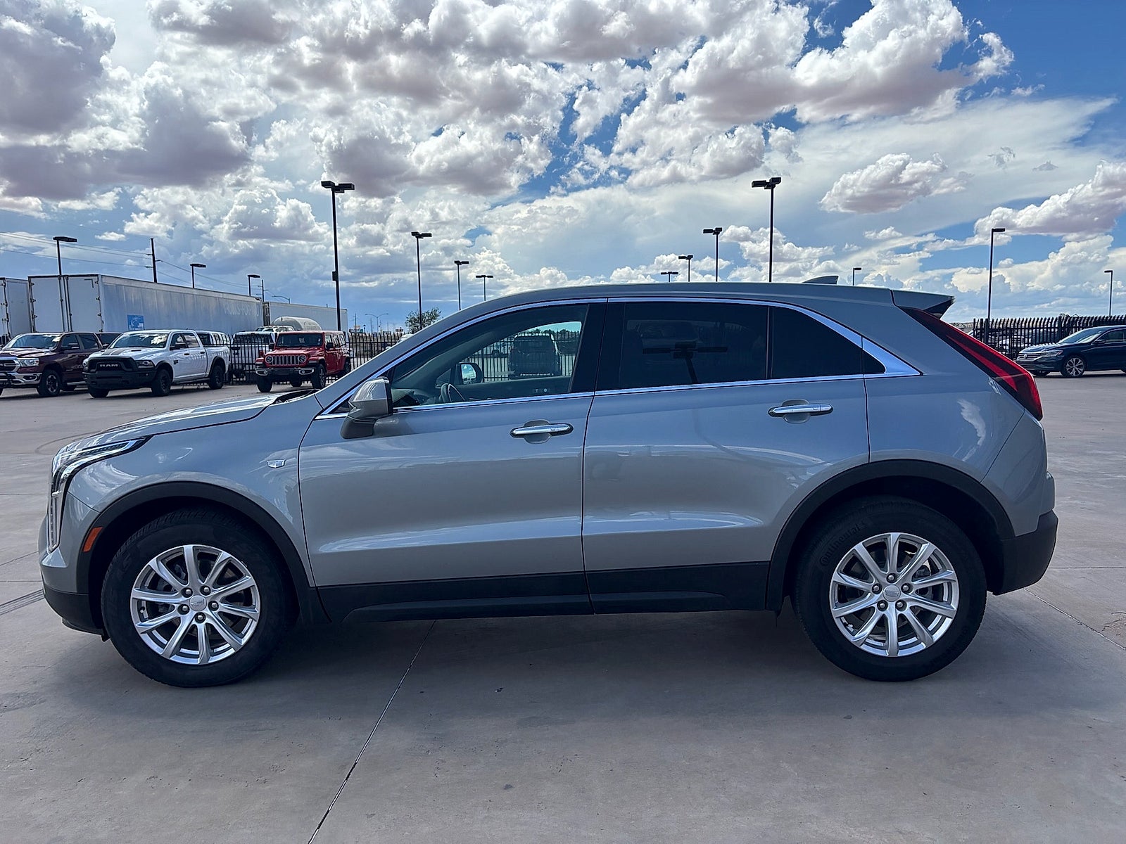 2023 Cadillac XT4 Luxury