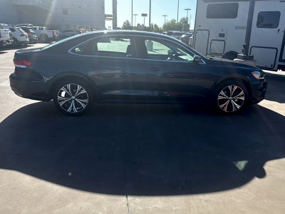 2022 Volkswagen Passat 2.0T SE