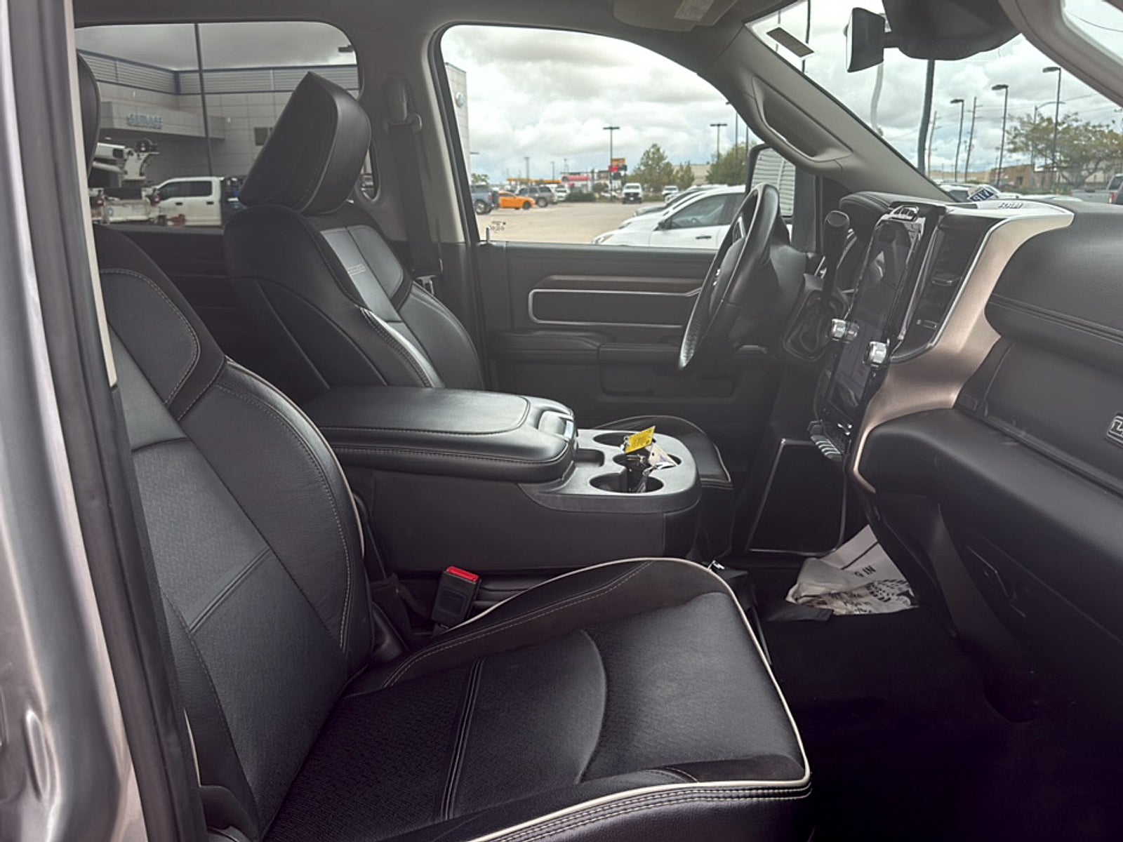 2024 RAM 2500 Laramie Crew Cab 4x4 6'4" Box
