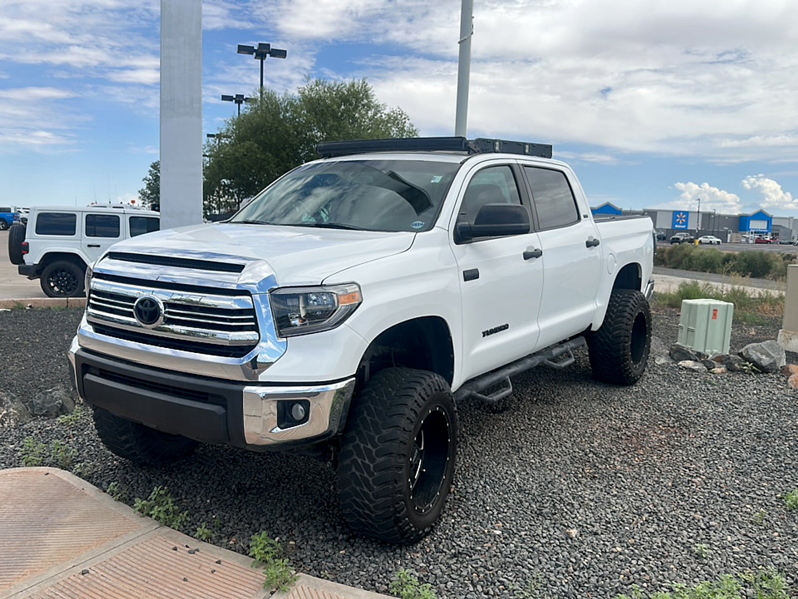 2017 Toyota Tundra 4WD Base
